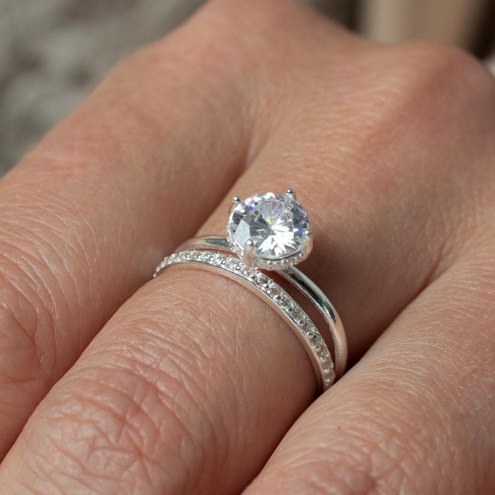 Anel Solitário Linha Cravejada 7,7mm Prata 925 Prata 2