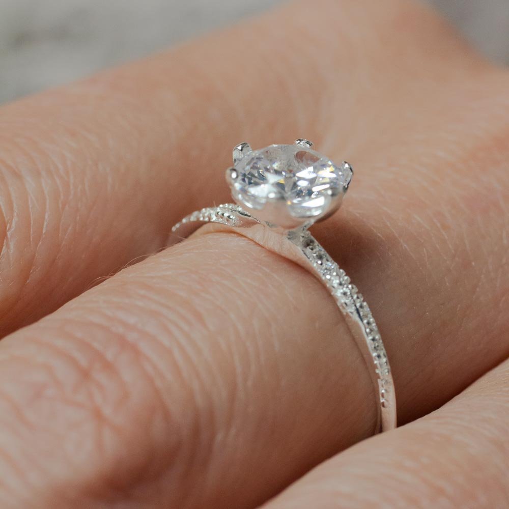 Anel Solitário 7,5mm Finamente cravejado Prata 925 Prata 2