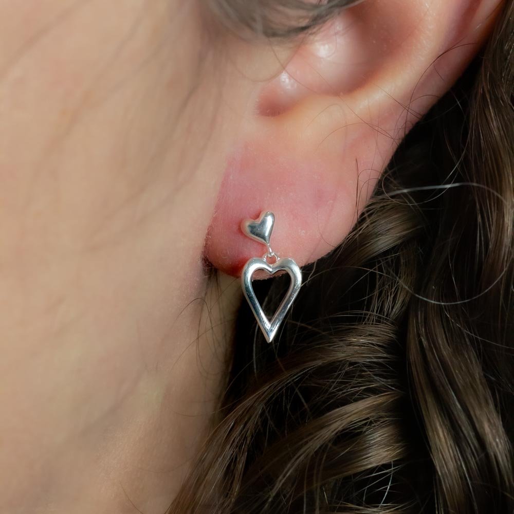 Brinco Coração pendurado Liso Prata 925 Prata 2