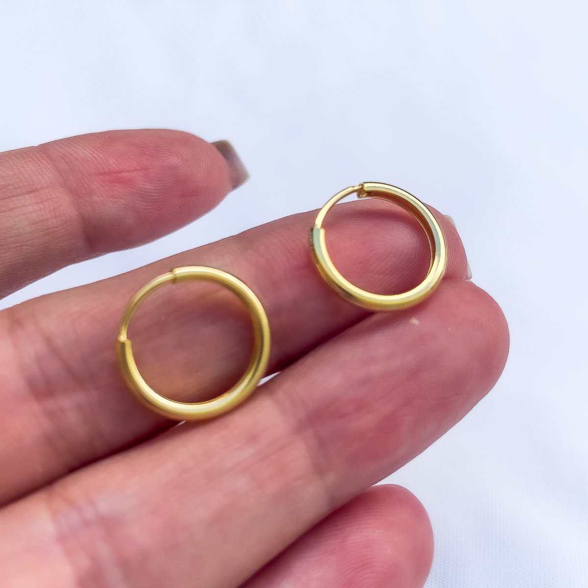 Brinco Argola Básica Lisa Unissex Banhada a Ouro 18k Dourado 3