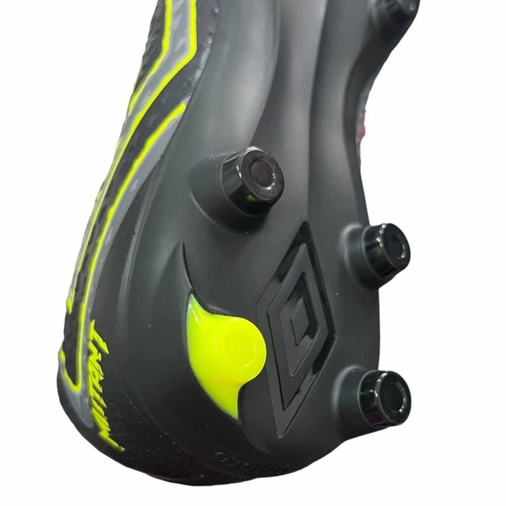 Chuteira Umbro Campo Mutant Masculina U01FB00223-816 Cinza 5