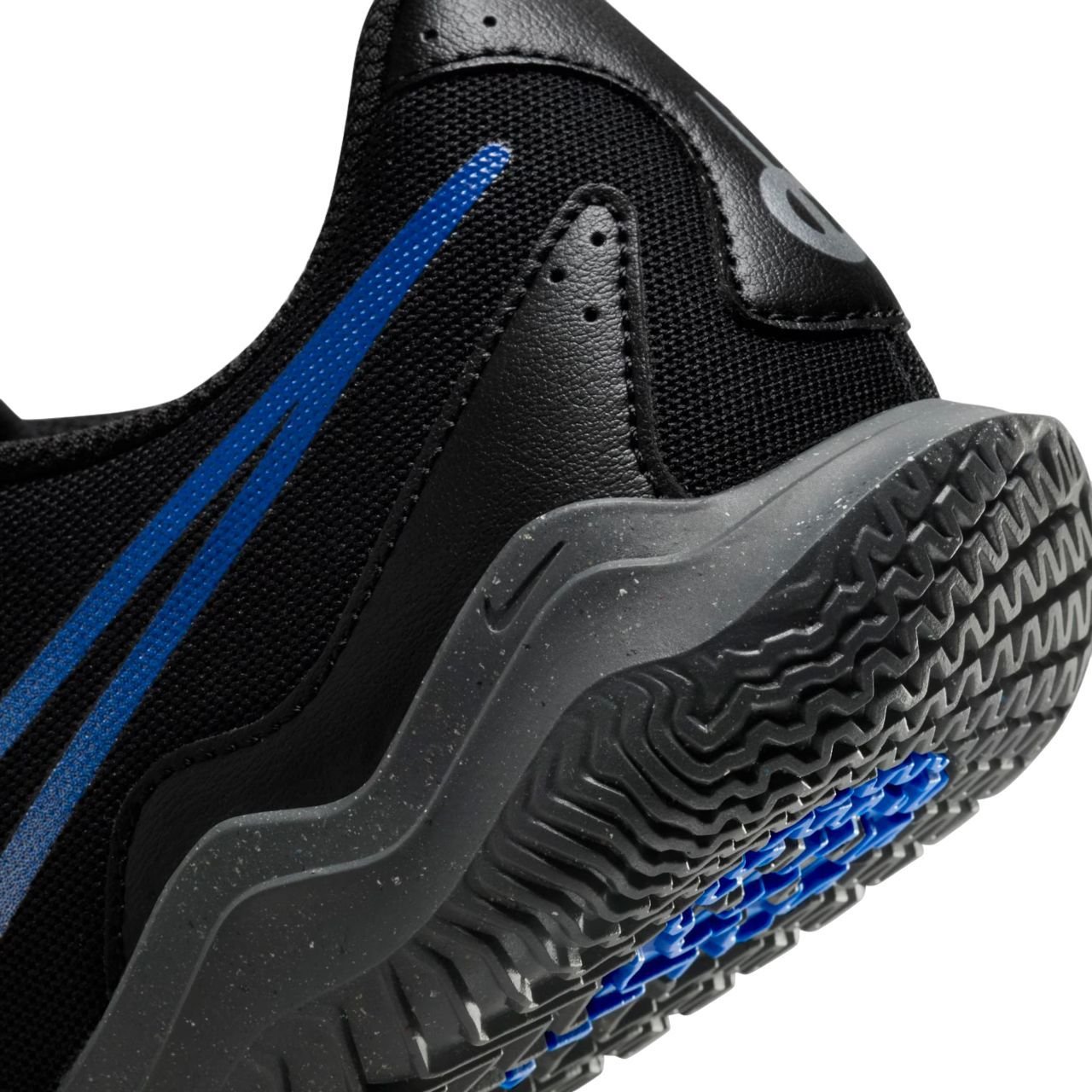 Chuteira Nike Futsal Legend 10 Club Masculina DV4343-040 Preto 8