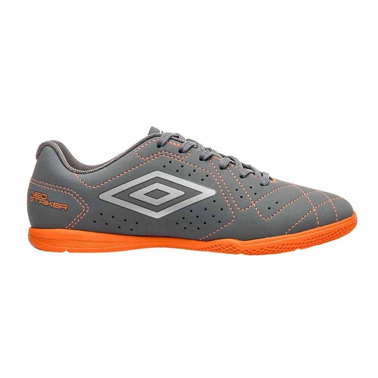 Chuteira Umbro Futsal Neo Striker Masculina U01FB005008-886 Cinza 1