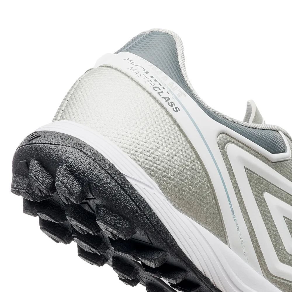 Chuteira Umbro Society Adamant Club Masculina U01FB00255-828 Prata/Branco 7