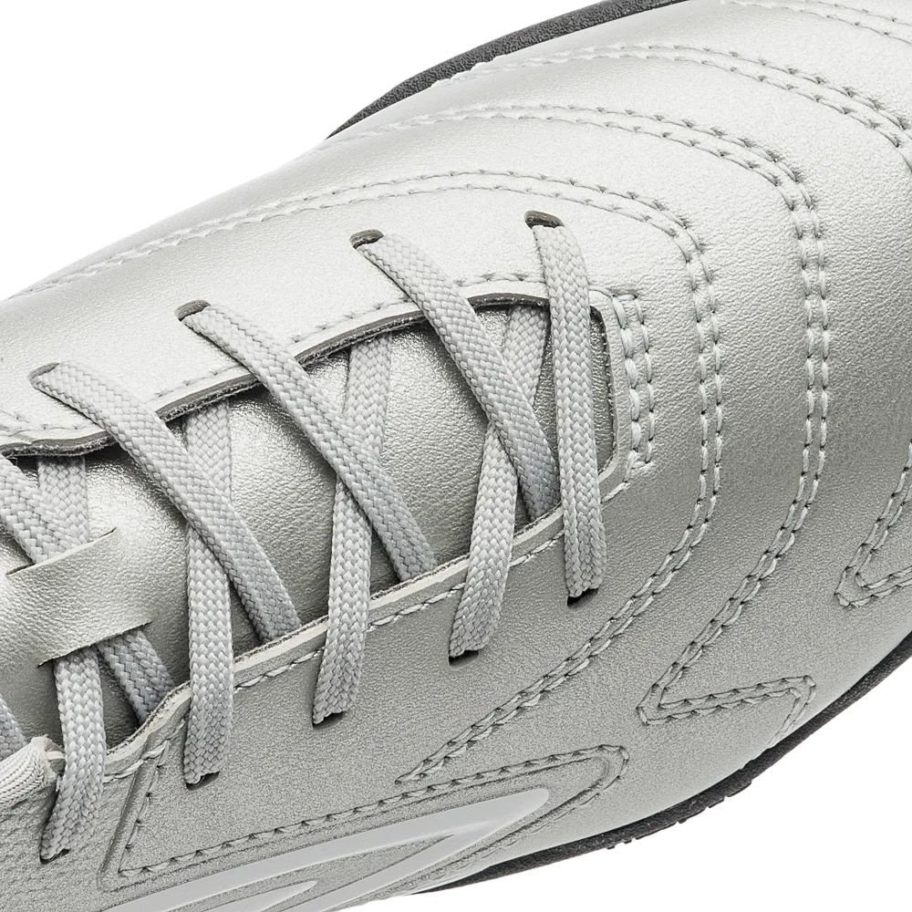 Chuteira Umbro Society Adamant Club Masculina U01FB00255-828 Prata/Branco 8