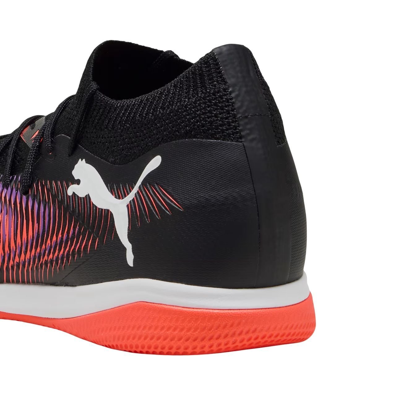 Chuteira Puma Futsal Future 8 Match Masculina 108371-01 Preto/Laranja