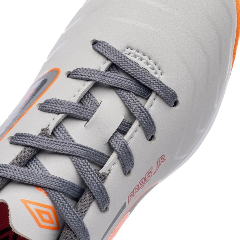 Chuteira Juvenil Umbro Futsal Pro 5 Jr U07FB00092-886 Cinza/Laranja 7