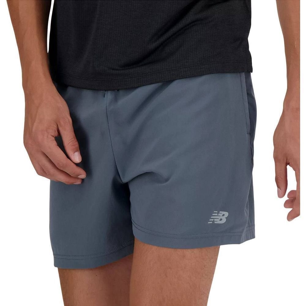 Shorts New Balance Sport Essentials 5 Masculino MS41227B-GT Cinza 4