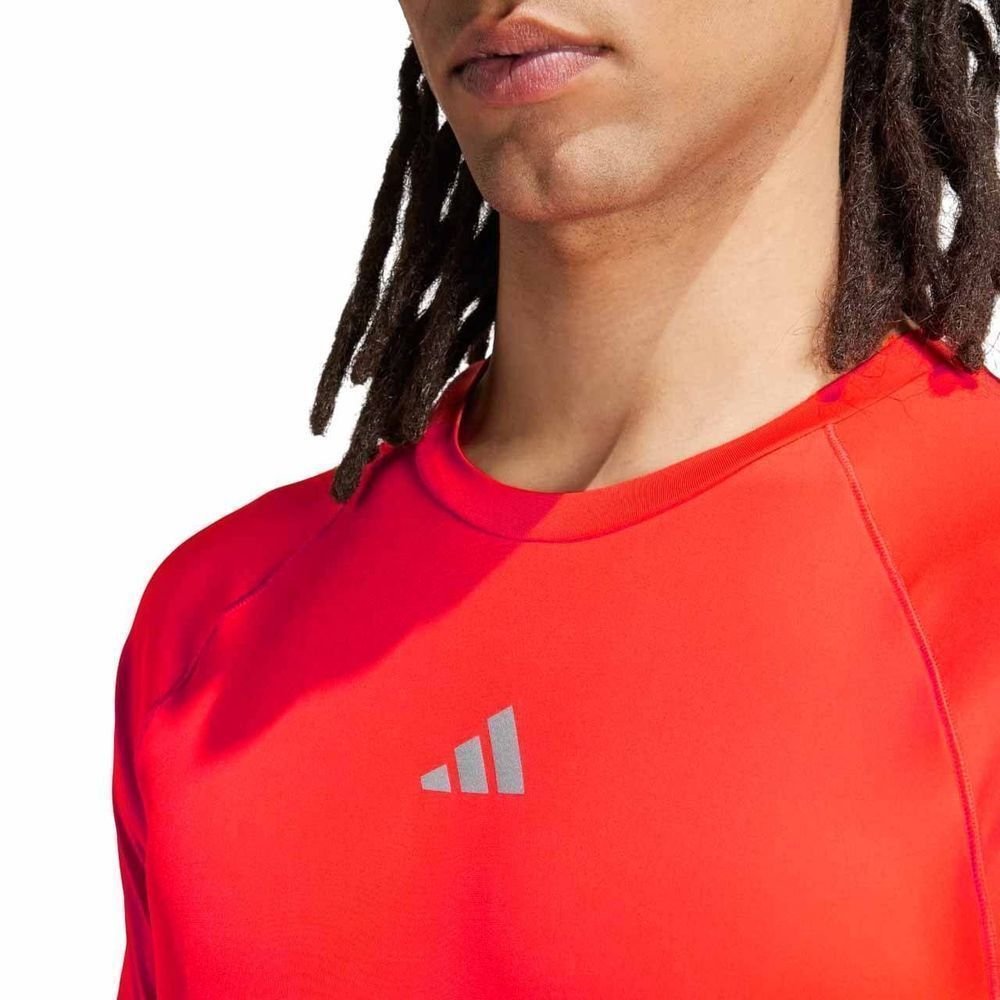 Camiseta Adidas M/C Treino Gym Masculina IW8373 Vermelho/Cinza 4
