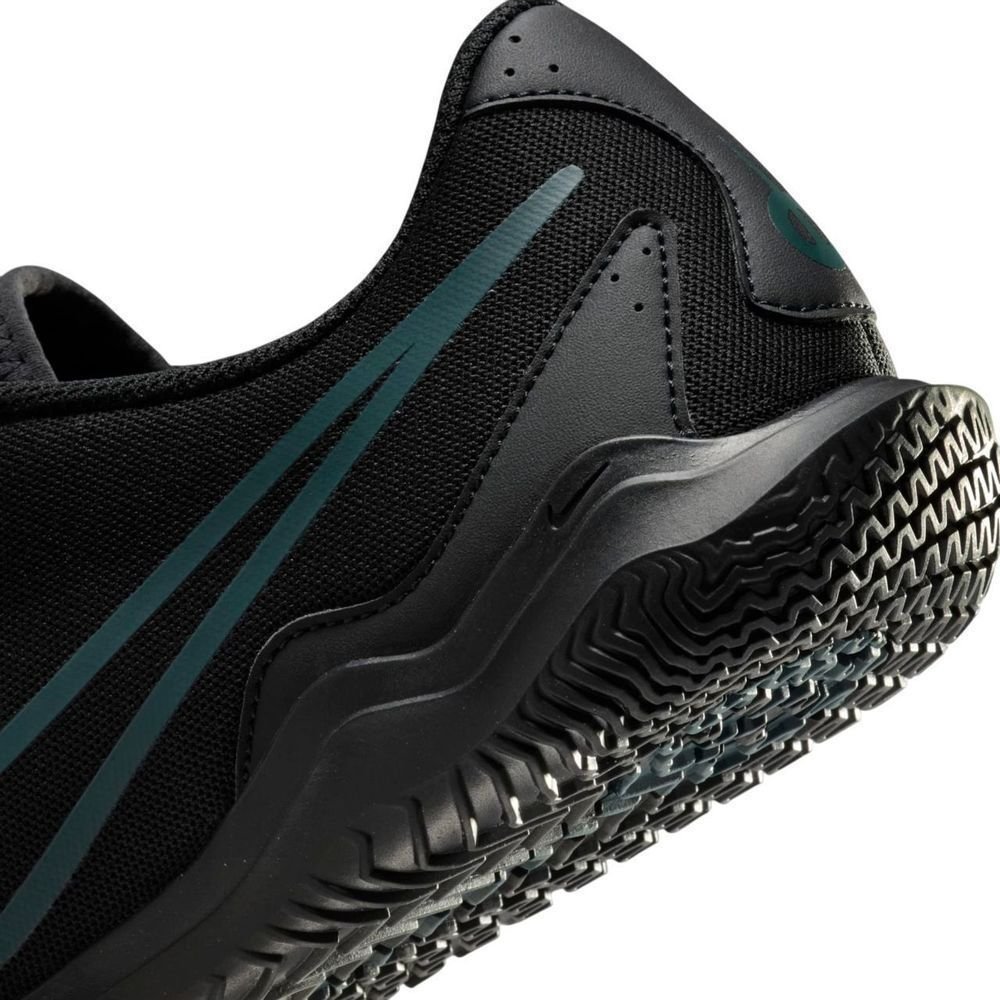 Chuteira Nike Futsal Legend 10 Club Masculino DV4343-002 Preto/Verde 8