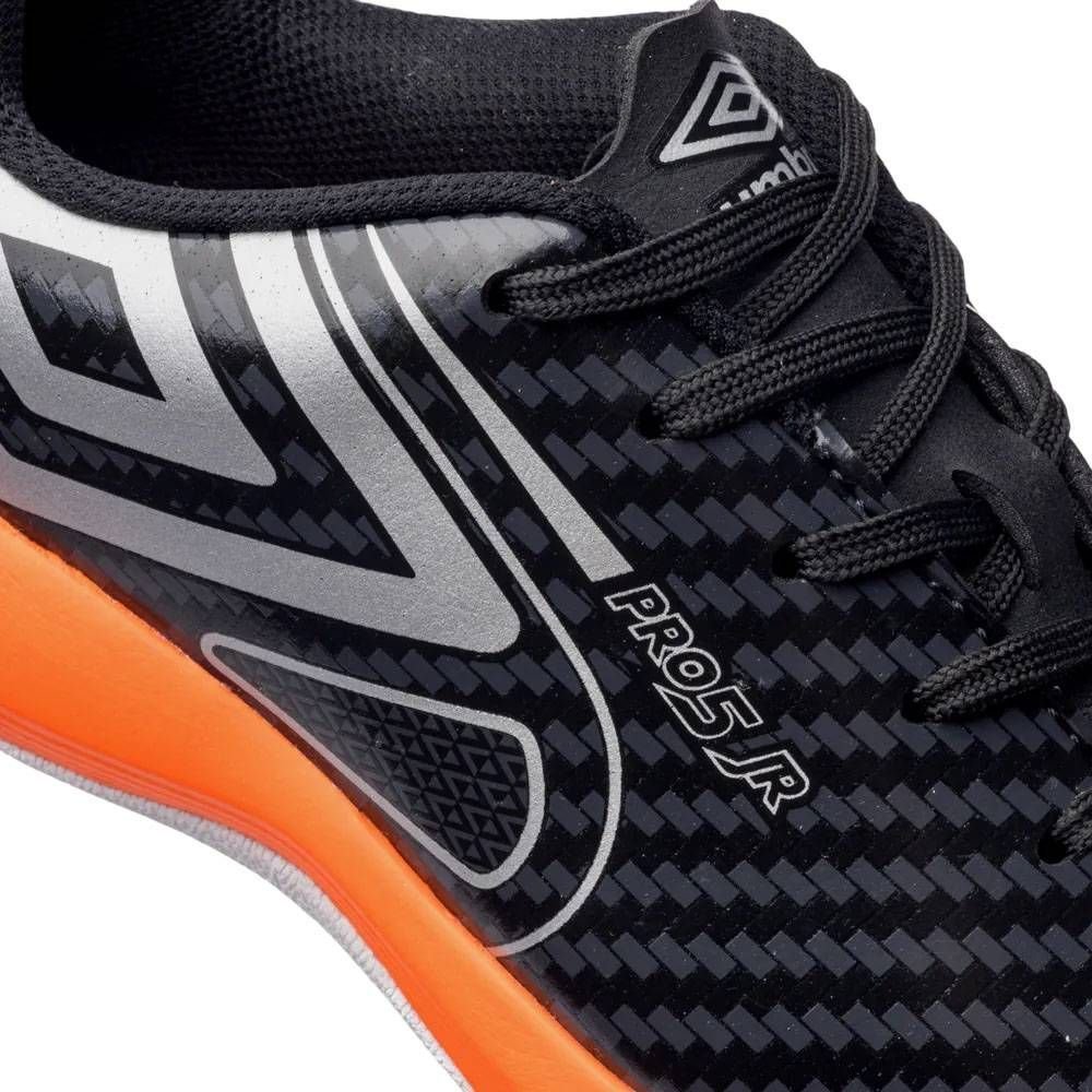 Chuteira Juvenil Umbro Futsal Pro 5 Jr U07FB00092-186 Preto/Laranja 6