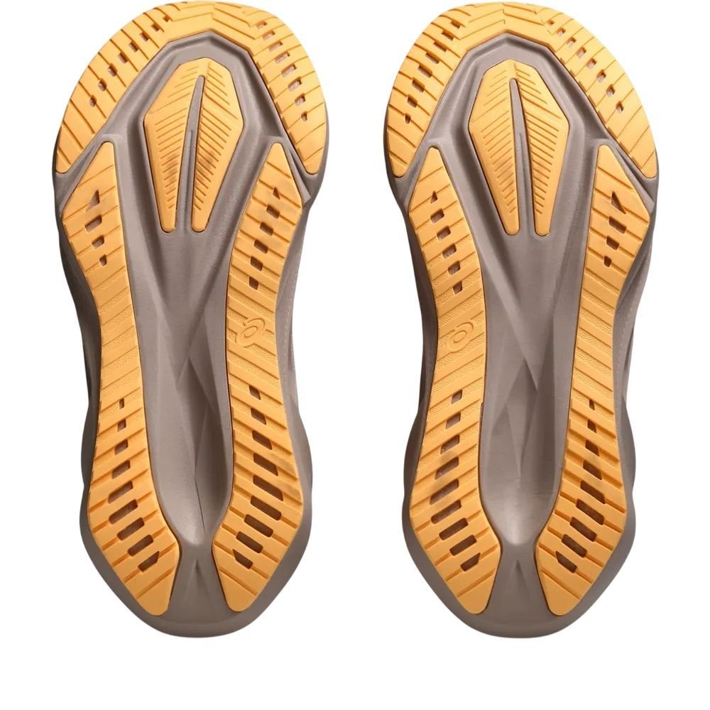 Tênis Asics Novablast 5 Feminino 1012B765-701 Coral/Bege 7