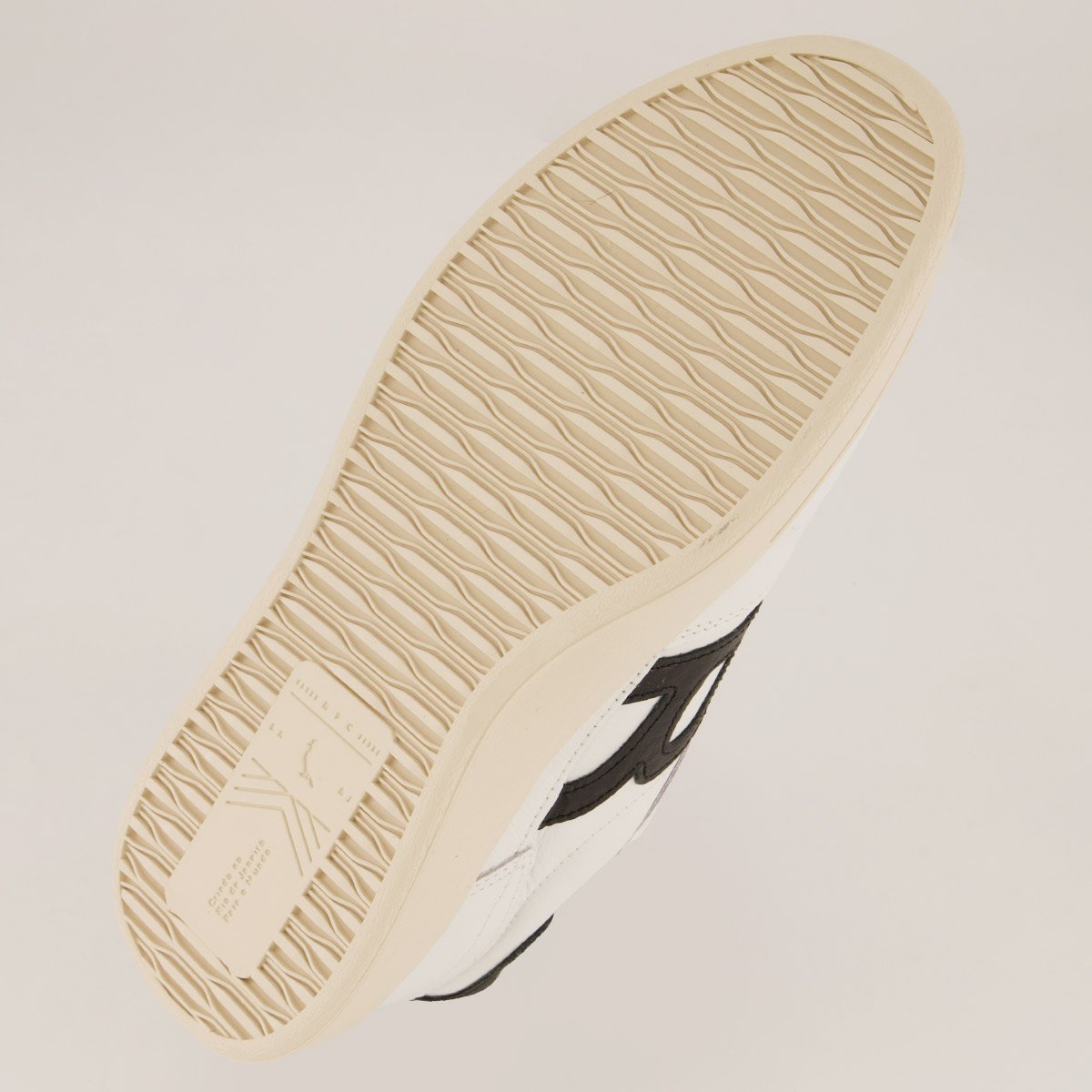 Tênis Reserva Type R Branco e Preto Branco/Preto 5