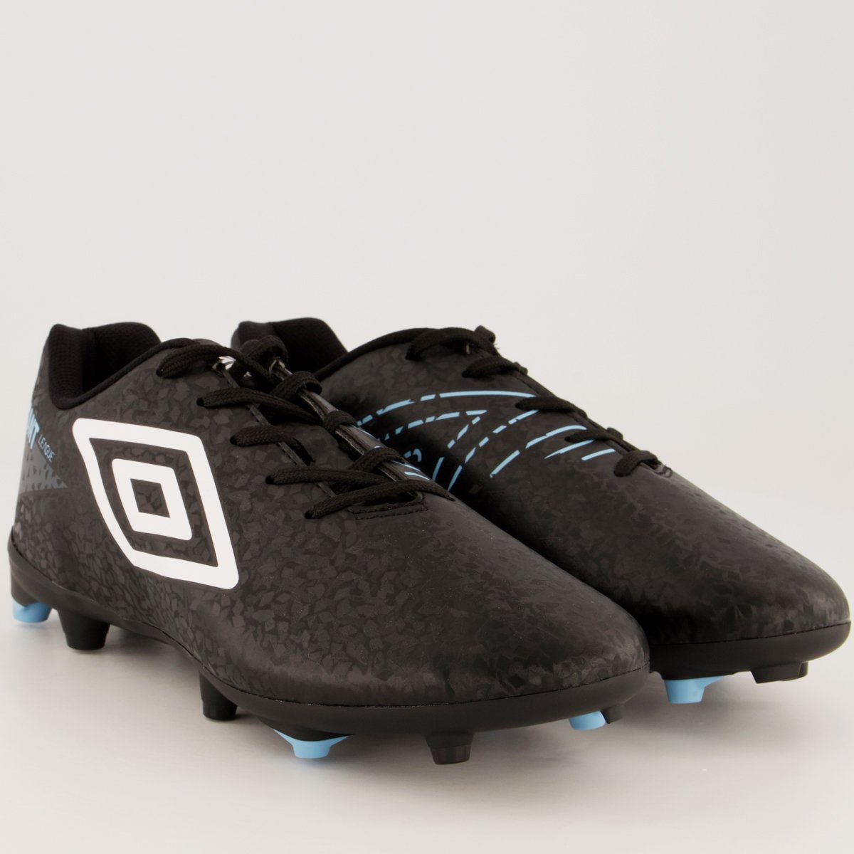 Chuteira Umbro Adamant League Campo Preta e Branca Preto 2