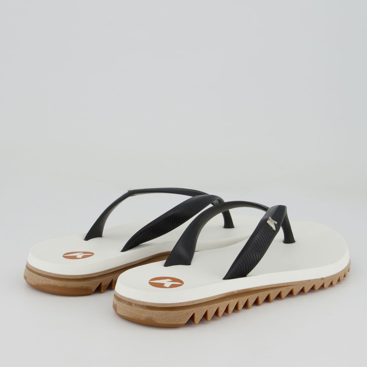 Chinelo Kenner Ibiza Pro Feminino Branco e Preto Branco 4