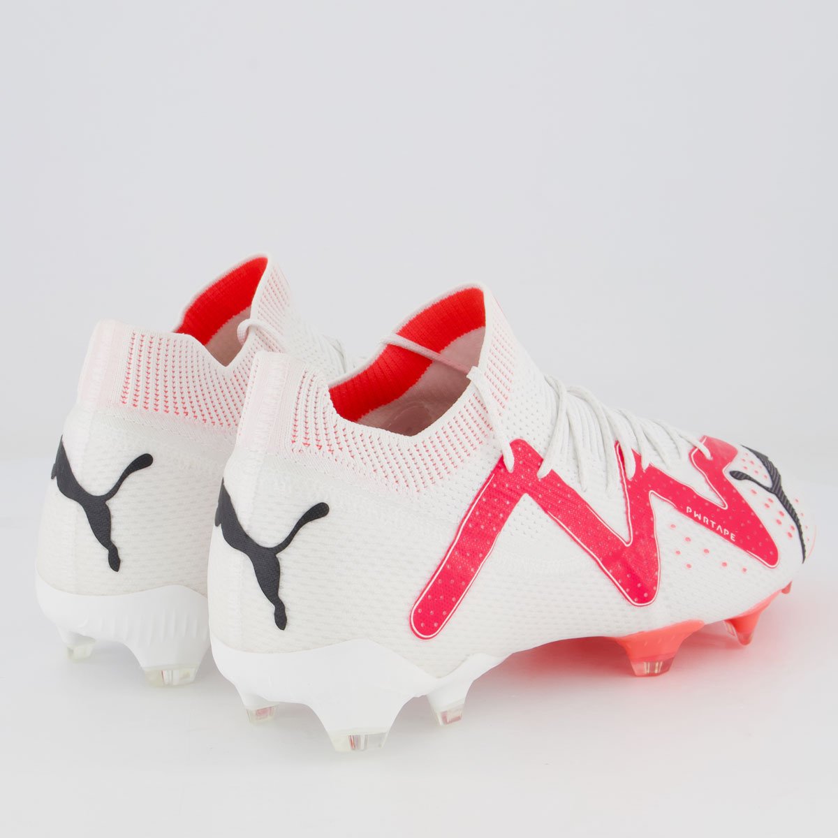 Chuteira Puma Future Ultimate FG/AG Campo Branca e Rosa Branco/Rosa 3