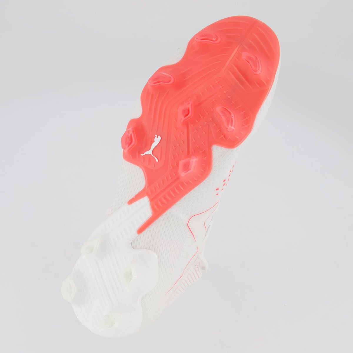 Chuteira Puma Future Ultimate FG/AG Campo Branca e Rosa Branco/Rosa 5