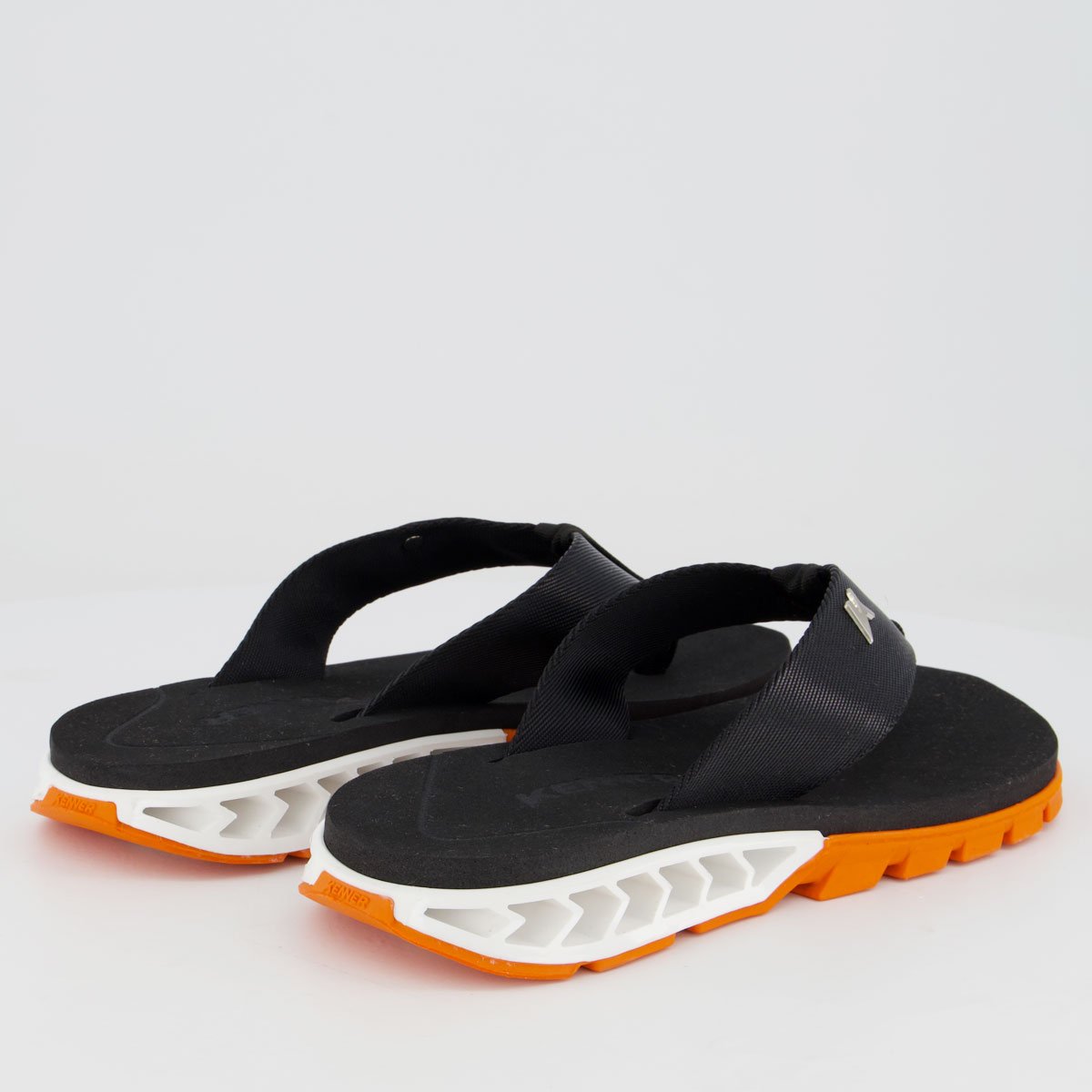Chinelo Kenner Rakka Preto e Laranja Preto 4