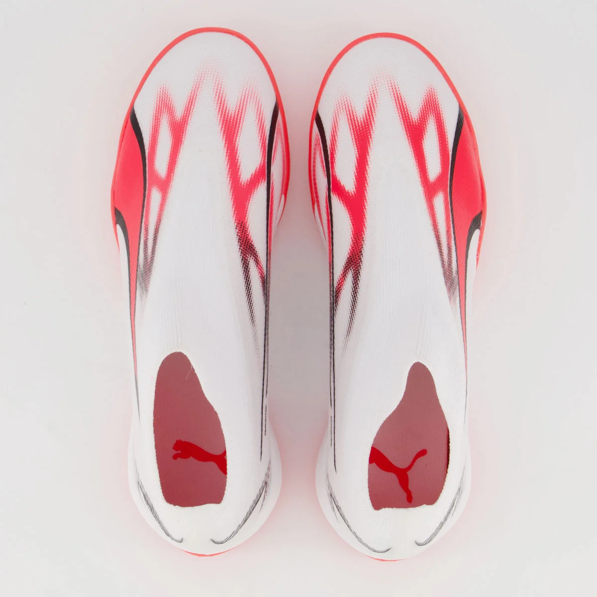 Chuteira Puma Ultra Match+ LL TT BDP Society Branca e Rosa Branco/Rosa 4