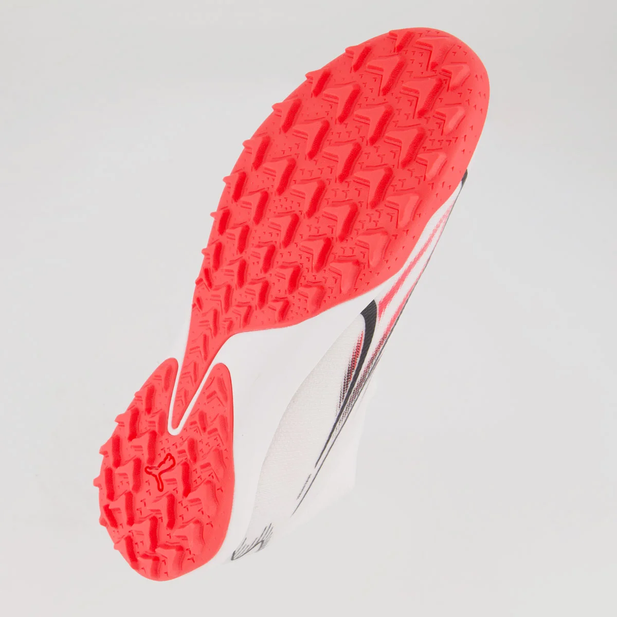 Chuteira Puma Ultra Match+ LL TT BDP Society Branca e Rosa Branco/Rosa 5