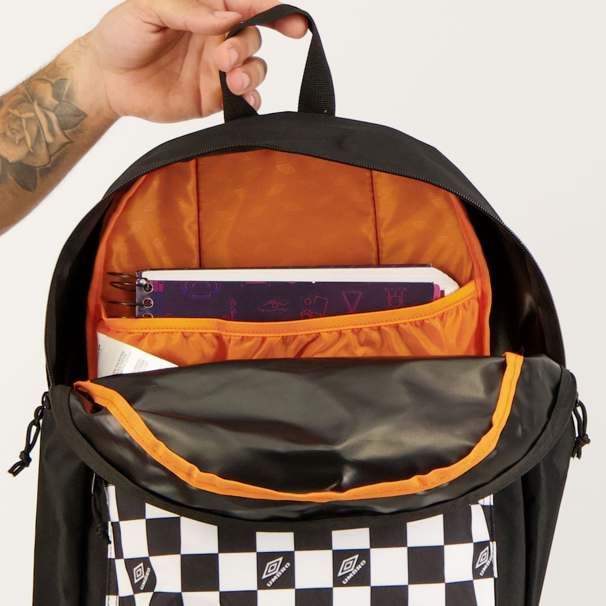 Mochila Umbro Chess Waves Preta e Branca Preto 4