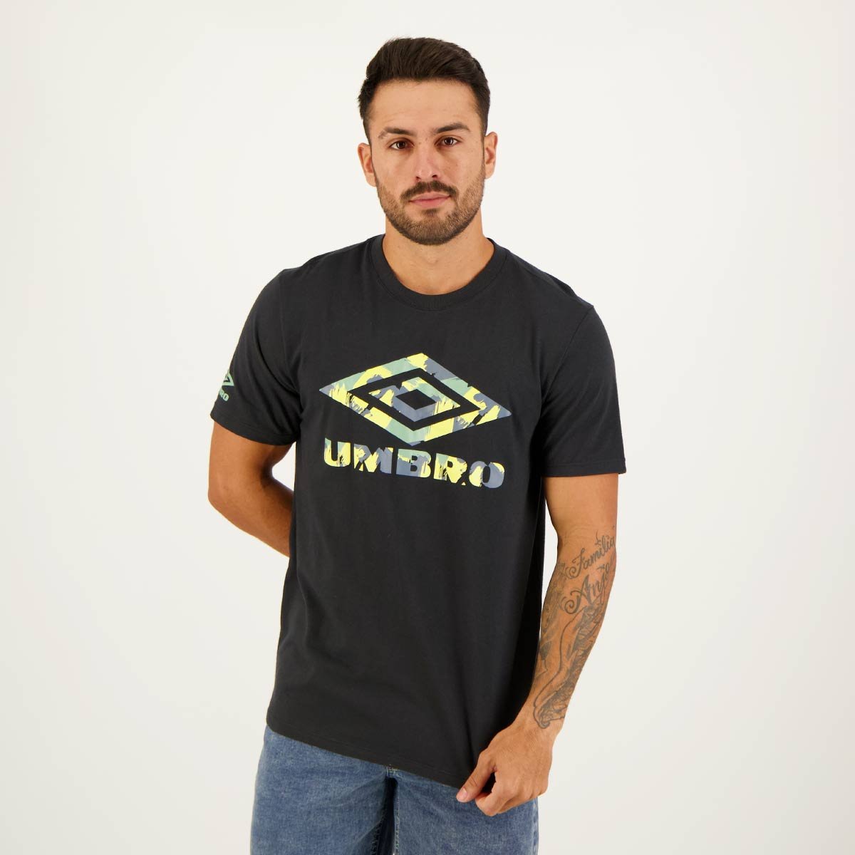 Camiseta Umbro Diamond Beach Preta