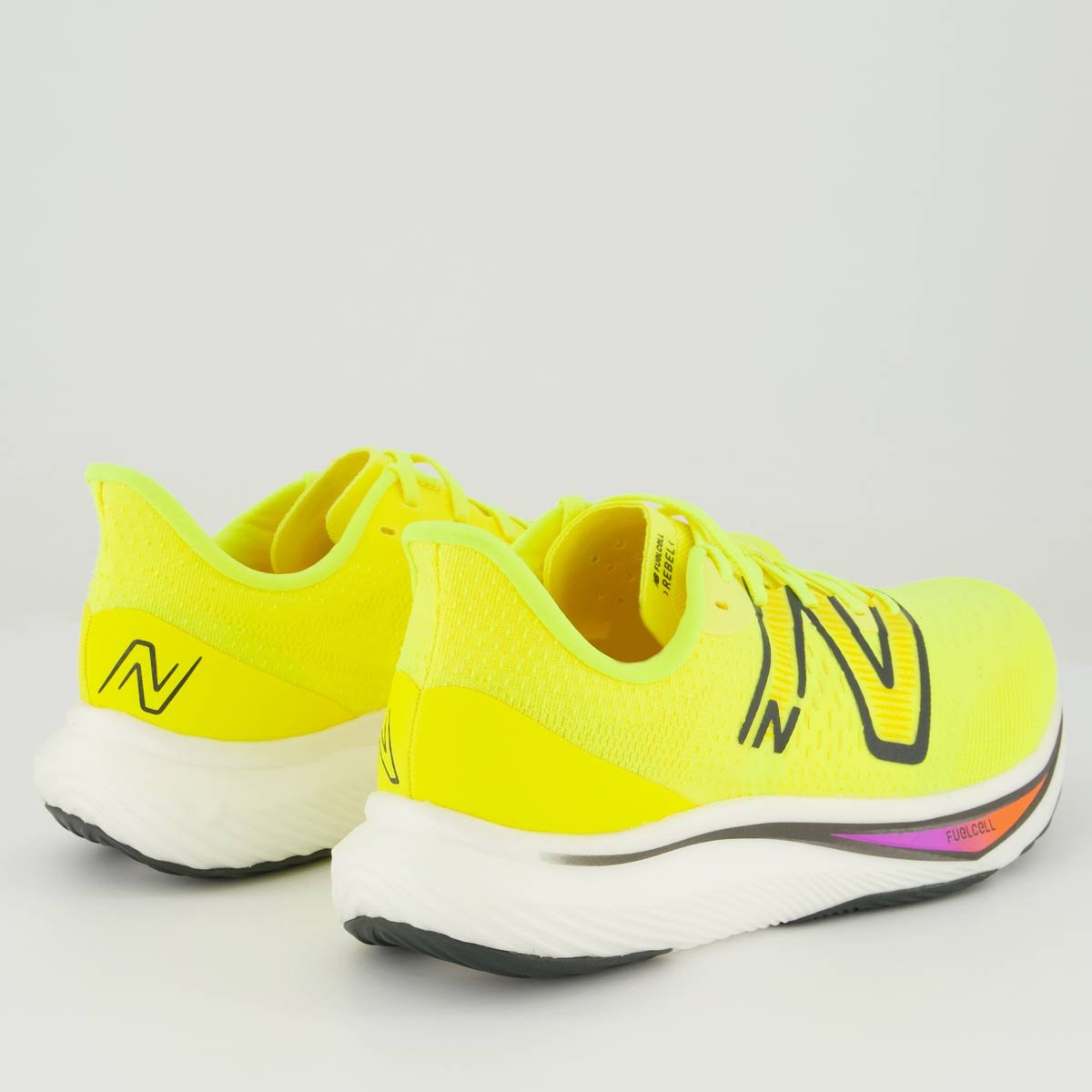 Tênis New Balance Fuelcell Rebel V3 Amarelo 3
