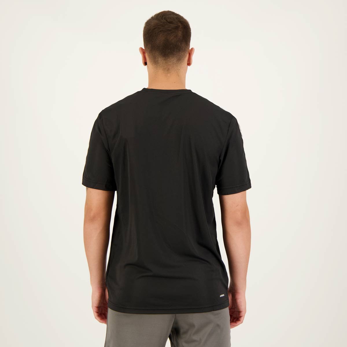 Camiseta Adidas Essentials 3 Listras Preta e Branca Preto 3