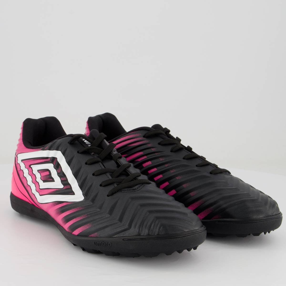 Chuteira Umbro Fifty V Society Preta Preto/Rosa 2