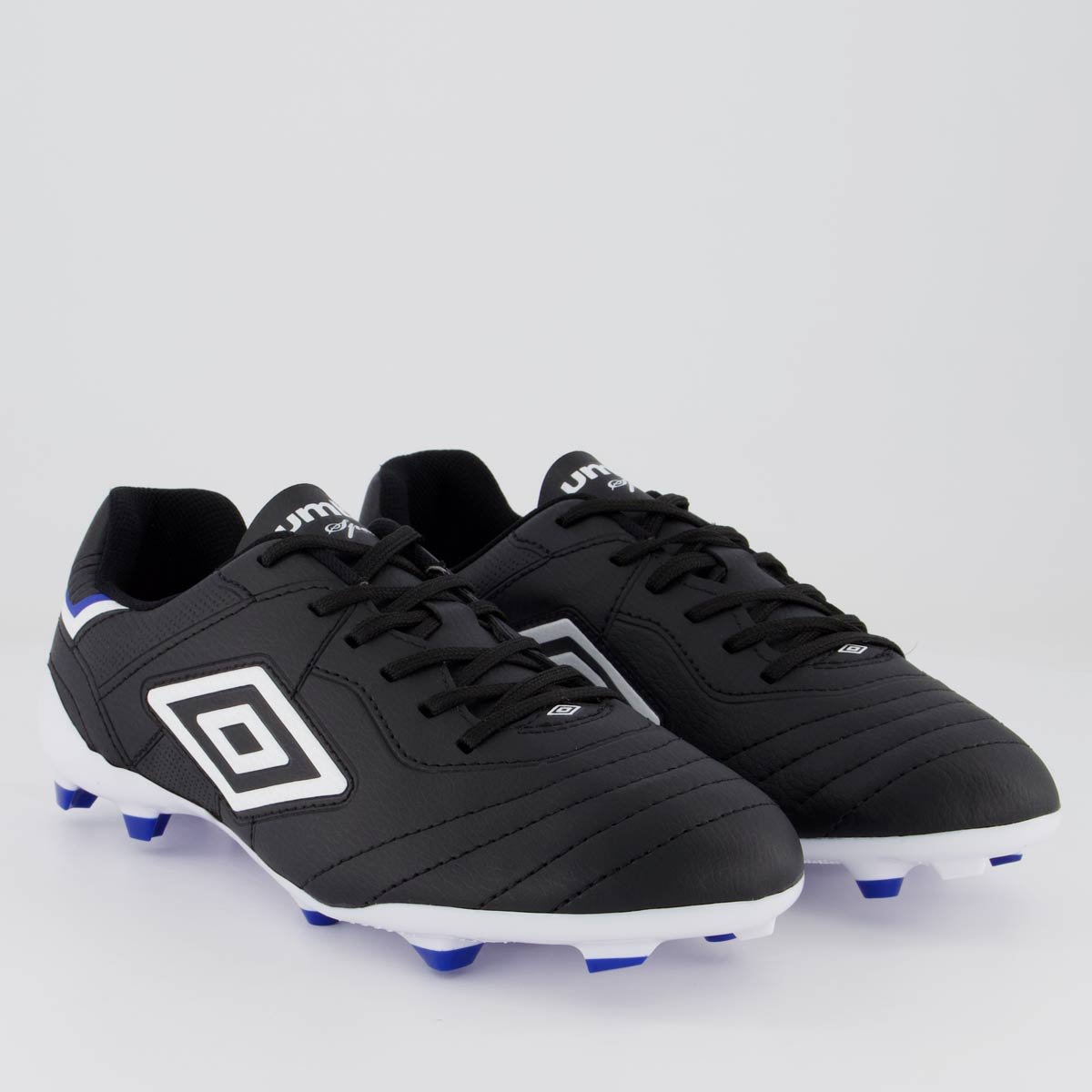 Chuteira Umbro Speciali Campo Preta e Branca Preto 2