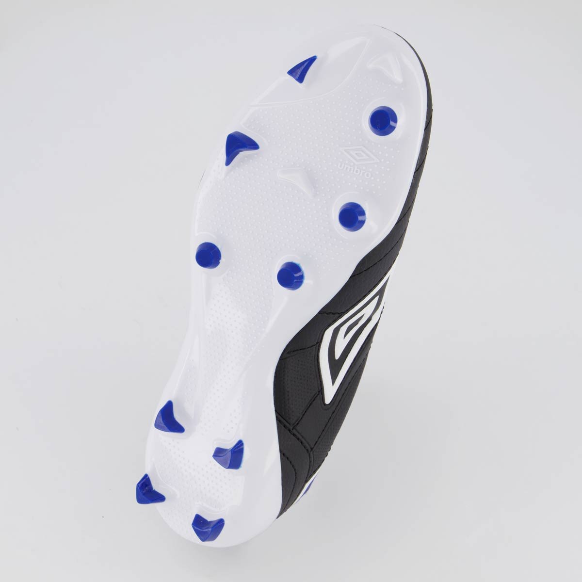 Chuteira Umbro Speciali Campo Preta e Branca Preto 5