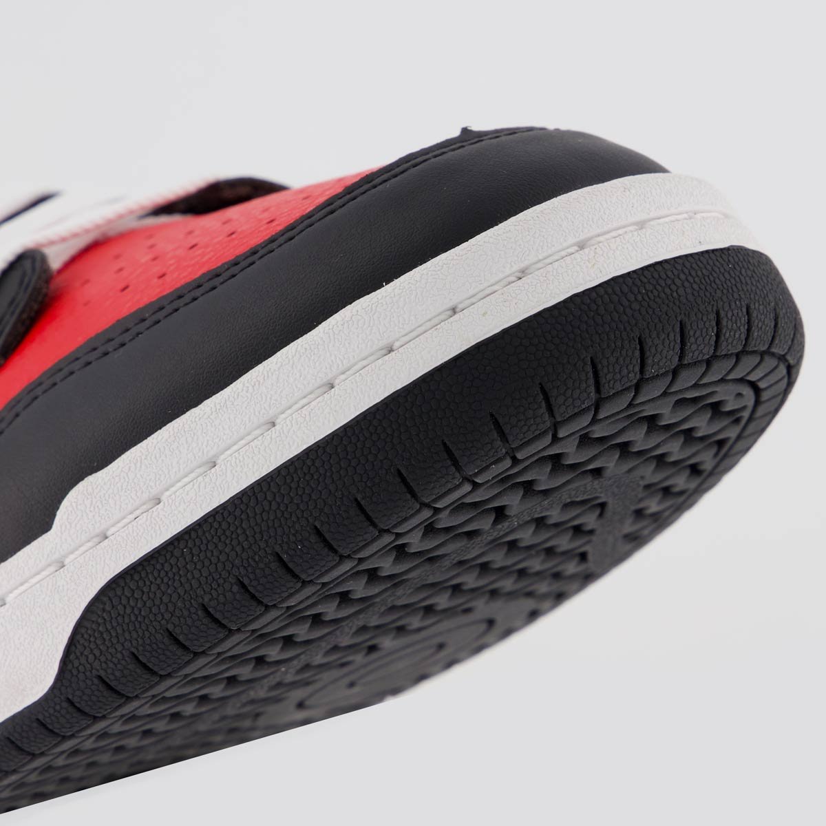 Tênis New Balance 480 Low Preto e Vermelho Preto/Vermelho 8
