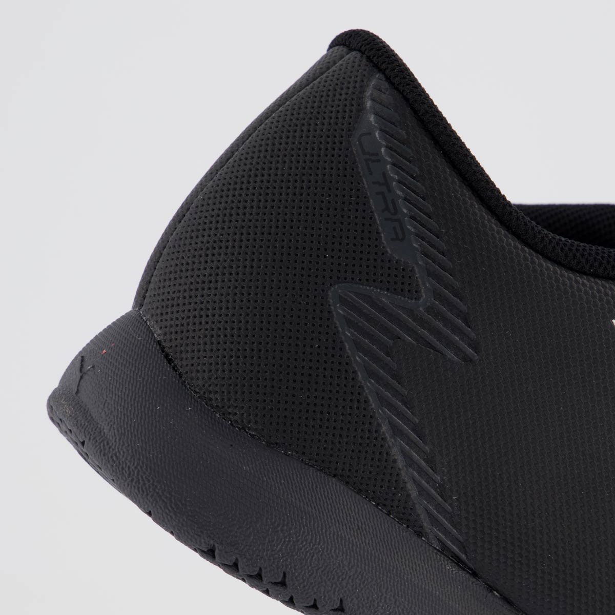 Chuteira Puma Ultra Play IT BDP Futsal Preta Preto 6