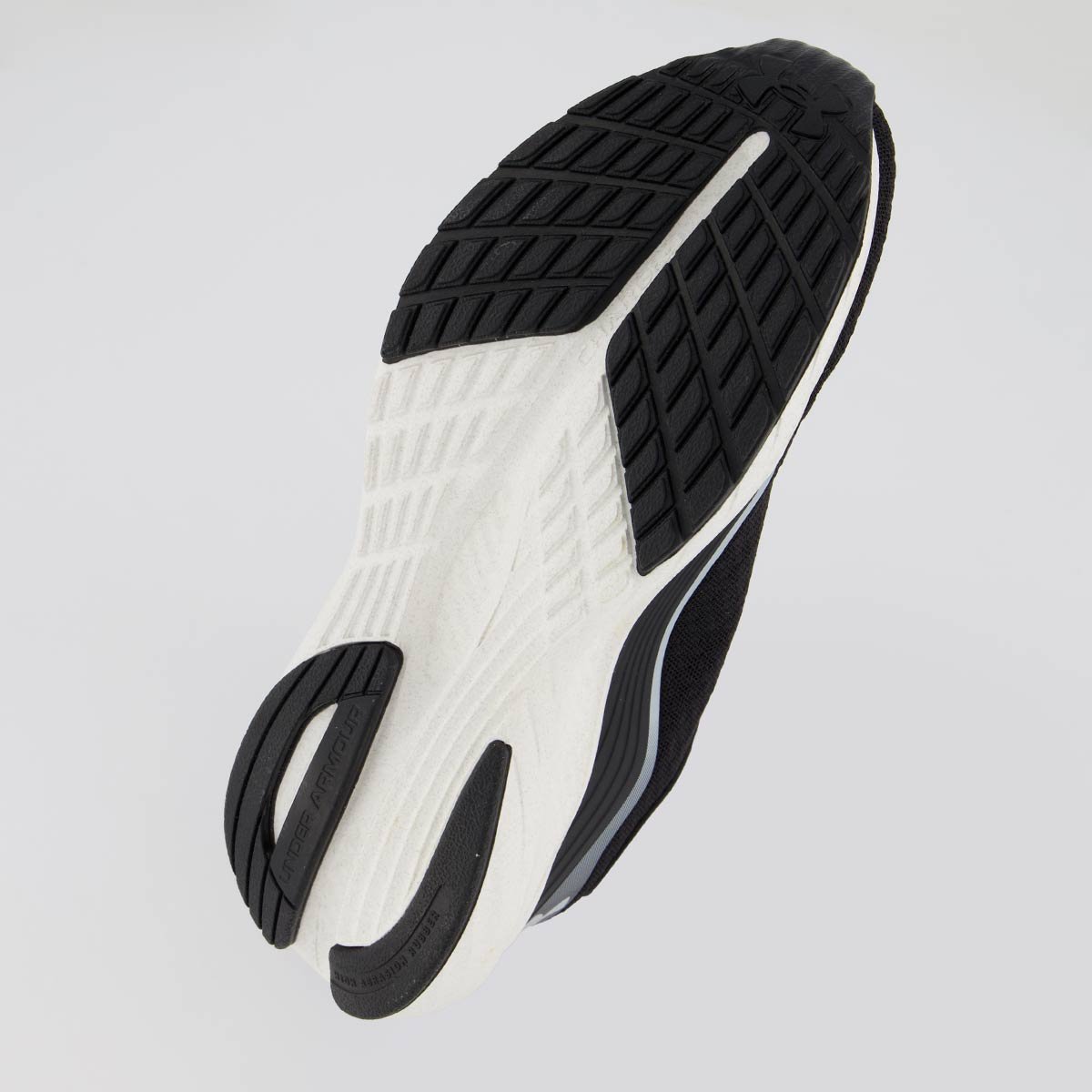 Tênis Under Armour Charged Wing SE Preto e Branco 5