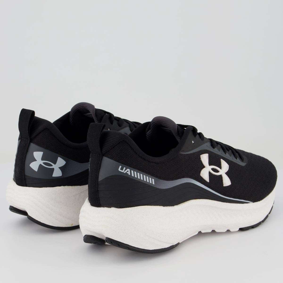 Tênis Under Armour Charged Wing SE Preto e Branco Preto 3