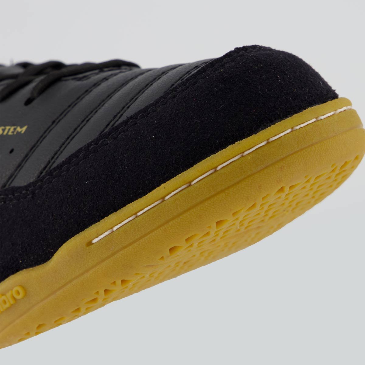 Chuteira Umbro X-Comfort Futsal Preta e Branca Preto/Branco 8