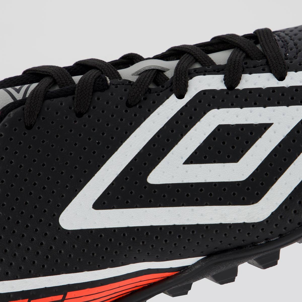 Chuteira Umbro Force Society Preta Preto 7
