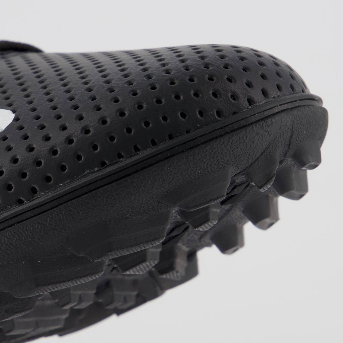 Chuteira Umbro Force Society Preta Preto 8