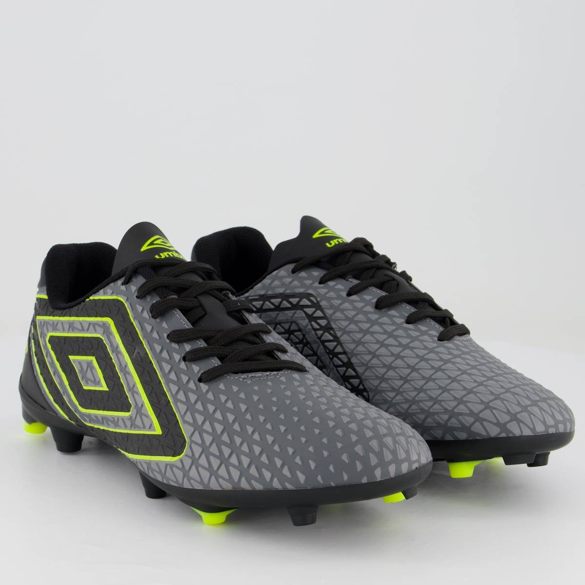 Chuteira Umbro Mutant Campo Cinza e Preta Cinza 2