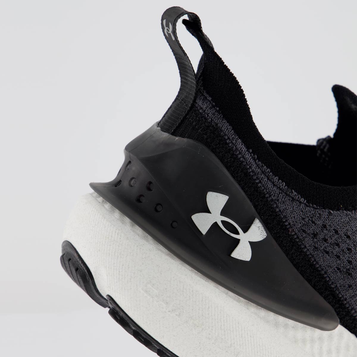 Tênis Under Armour Charged Quicker Cinza Cinza 6