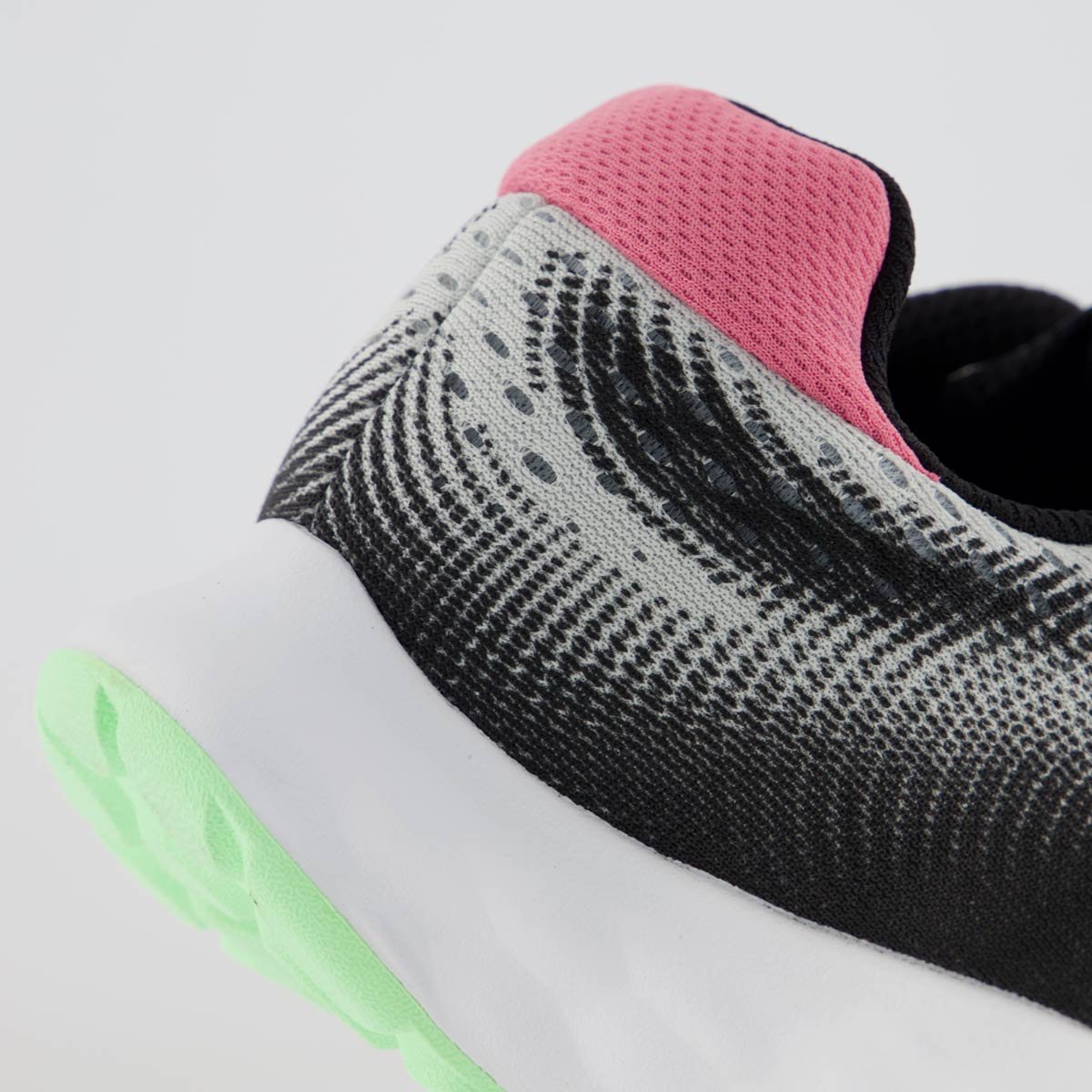 Tênis New Balance 520V8 Feminino Cinza e Verde Cinza/Verde 6