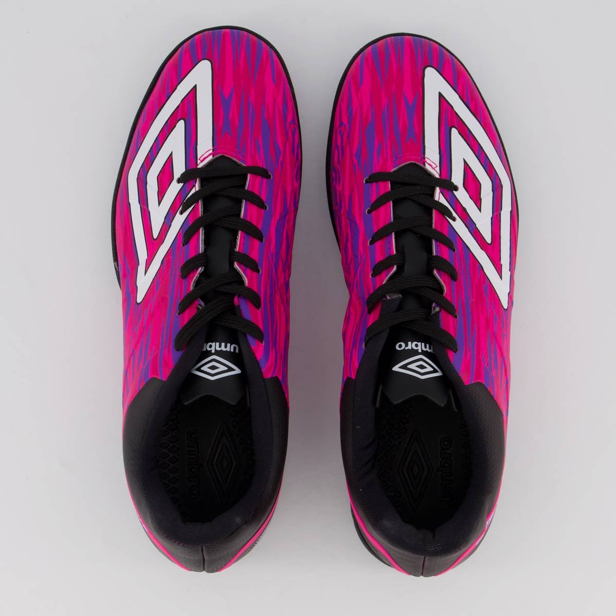 Chuteira Umbro Ultimate Society Rosa e Roxo Rosa 4