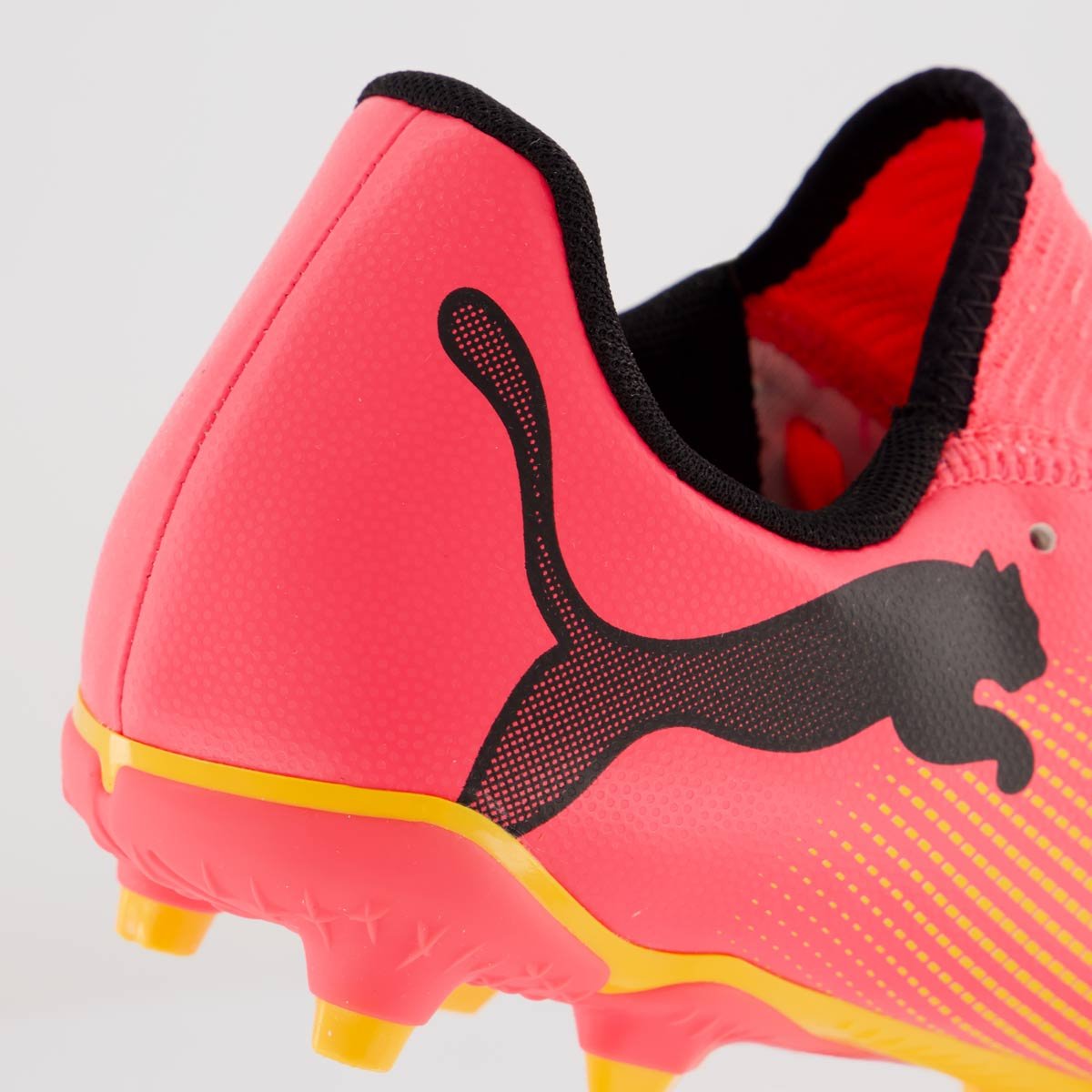 Chuteira Puma Future 7 Play FG/AG Campo Juvenil Rosa Rosa 6