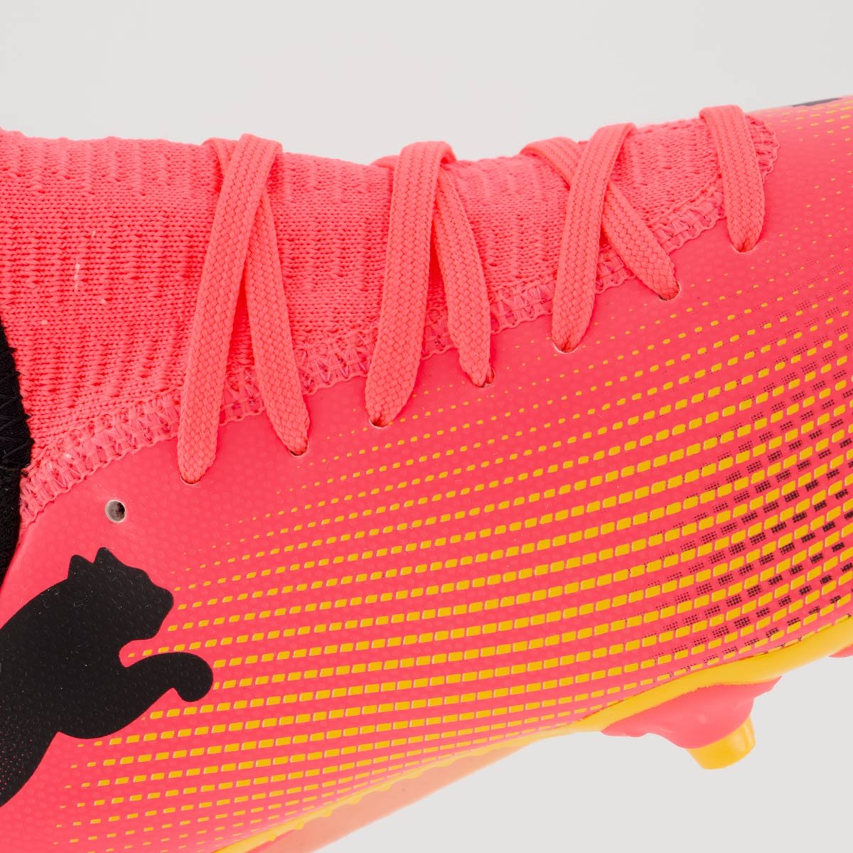 Chuteira Puma Future 7 Play FG/AG Campo Juvenil Rosa Rosa 7