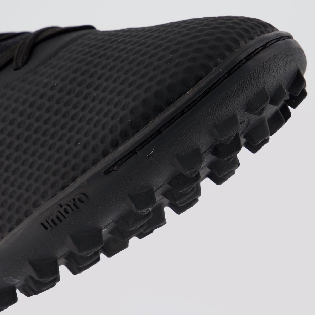Chuteira Umbro Adamant Top Society Preta Preto 8