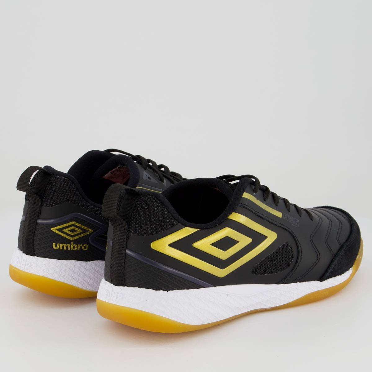Chuteira Umbro Pro 5 Bump Futsal Preta e Dourada Preto 4