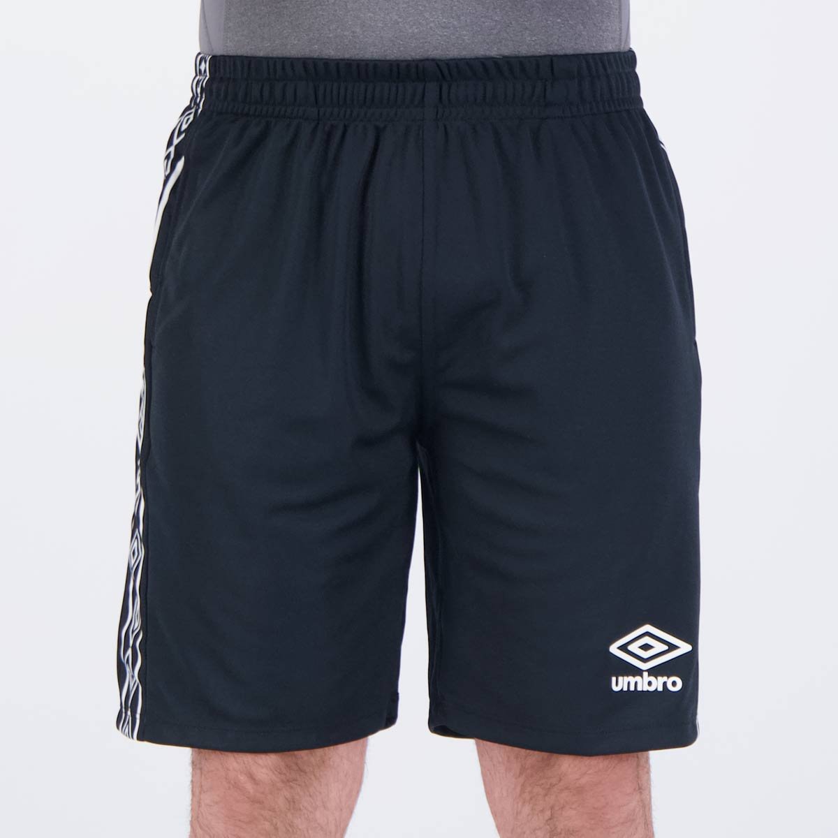 Calção Umbro Tape Club Preto e Branco