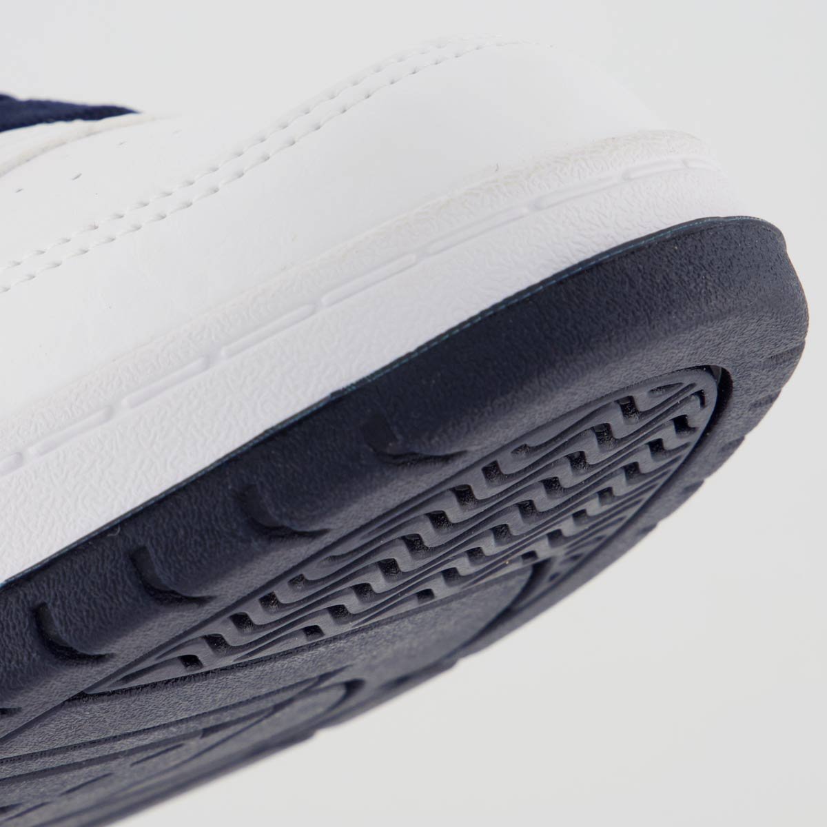 Tênis Puma RBD Game Low Retro Club Branco e Marinho Branco/Dourado 8