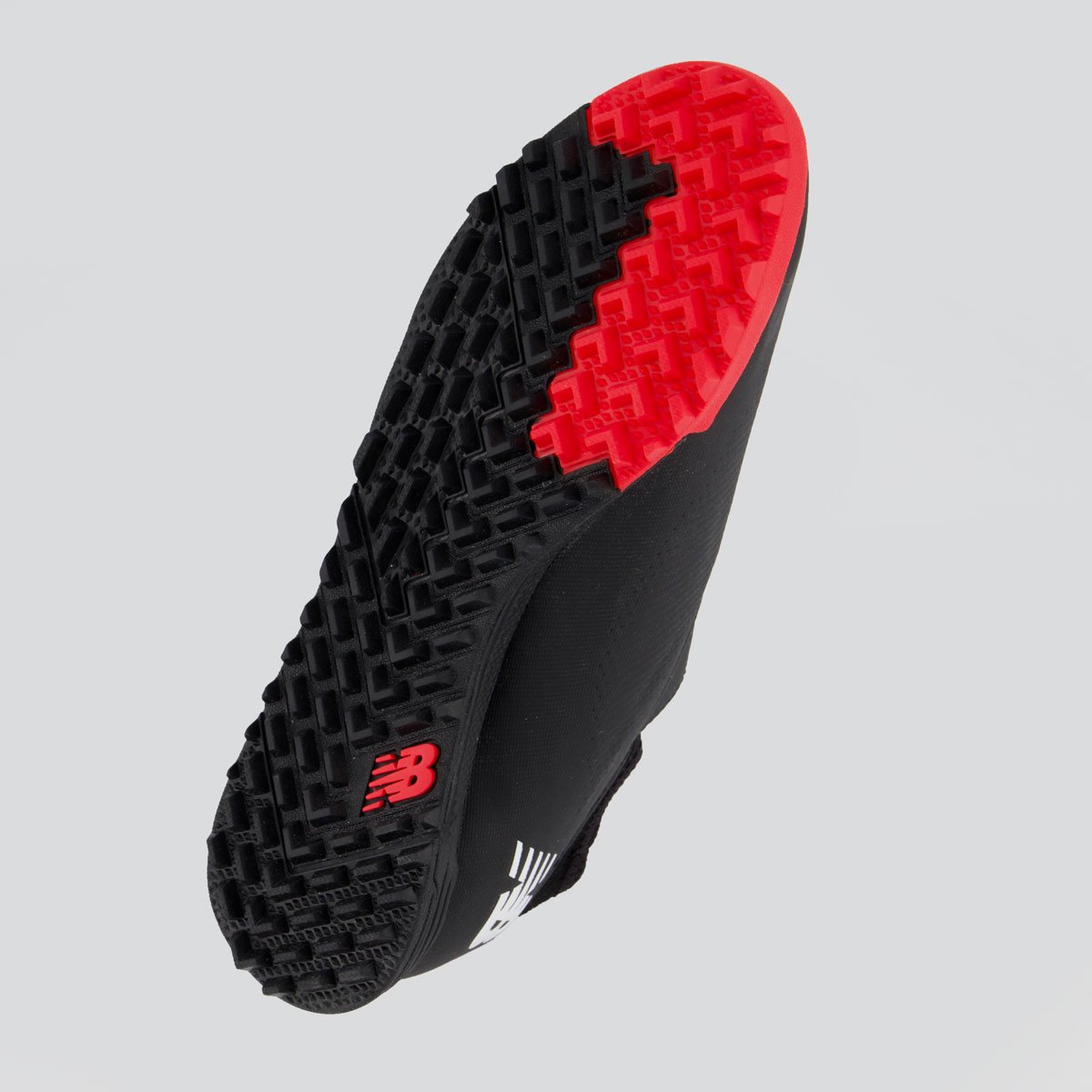 Chuteira New Balance Furon Dispatch V7+ Society Preta Preto 5