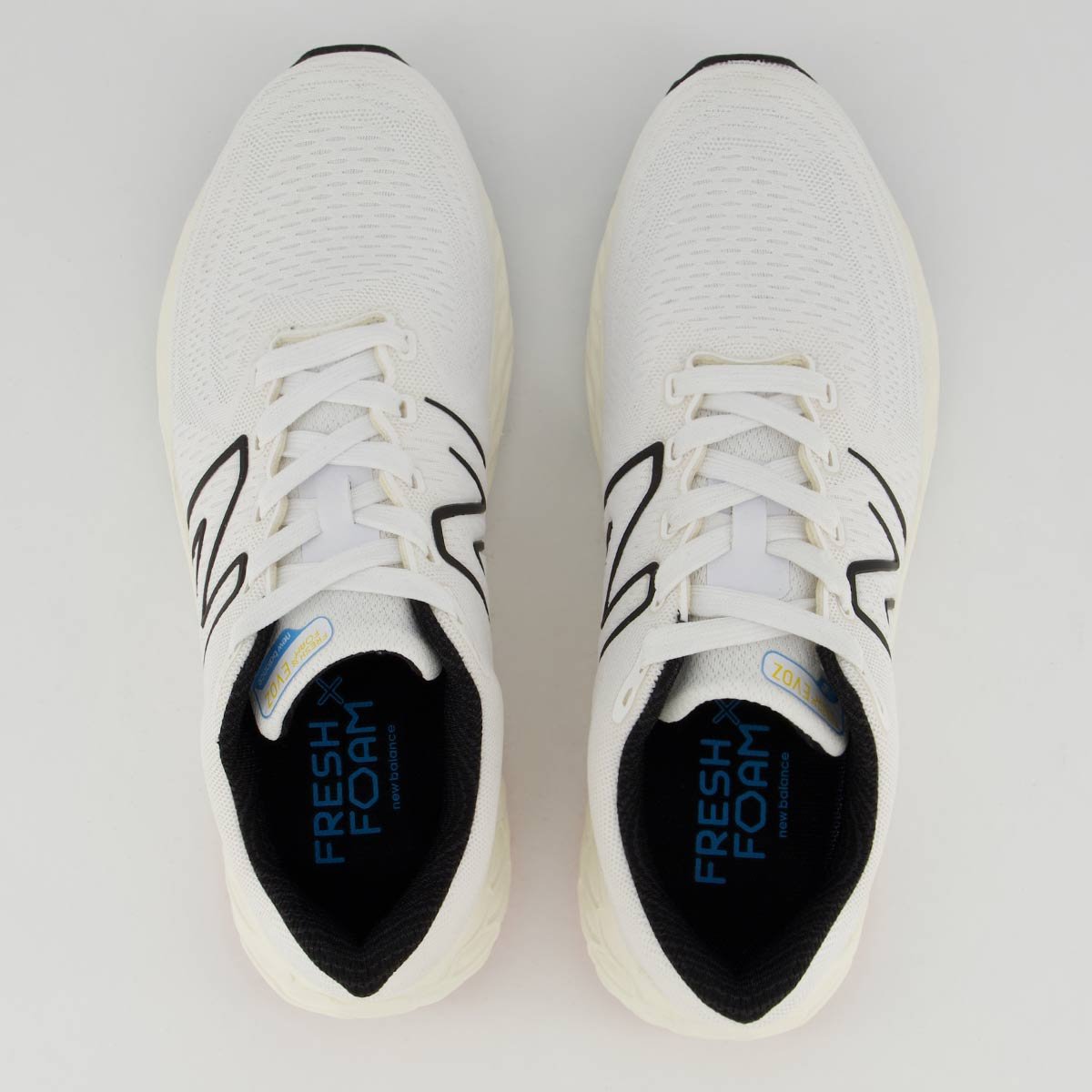 Tênis New Balance Fresh Foam X Evoz V3 Branco e Preto Branco 4